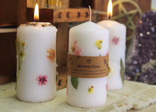 Load image into Gallery viewer, Botanical Pillar Candle